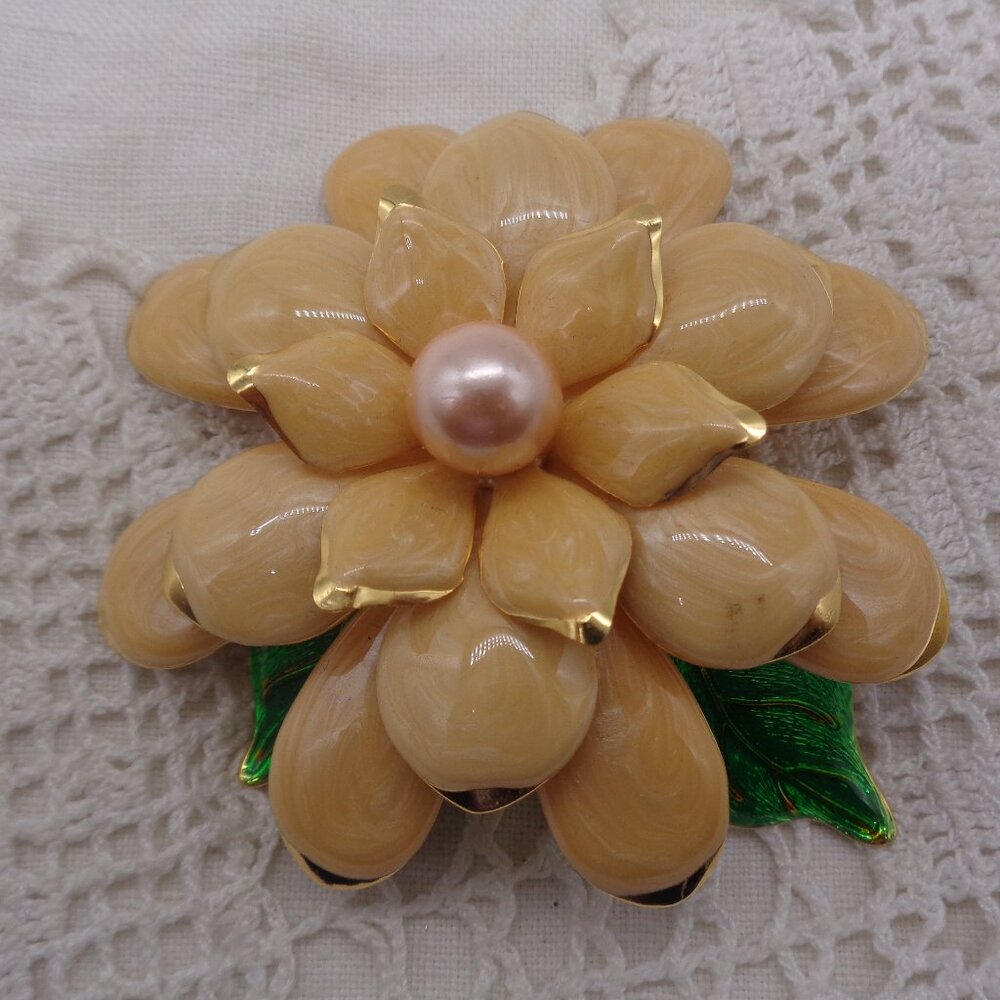 JOAN RIVERS Classics Large ENAMEL Gardenia Flower BROOCH